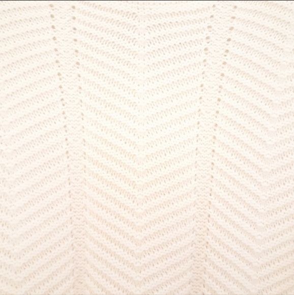 Marc New York  Andrew Marc Ivory knit fuzzy sleeves crew neck sweater, size Med - Picture 9 of 13